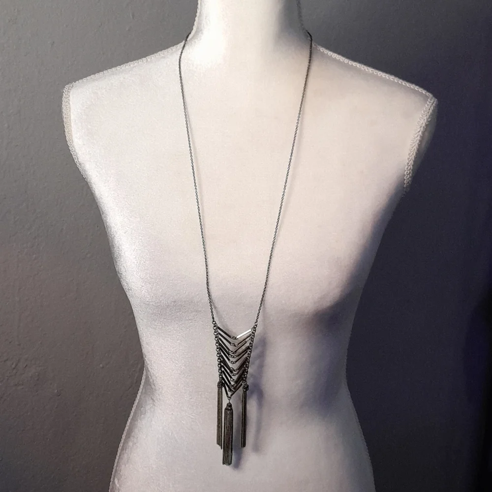 Bronze Tassel Necklace 32 Inches 🌹9